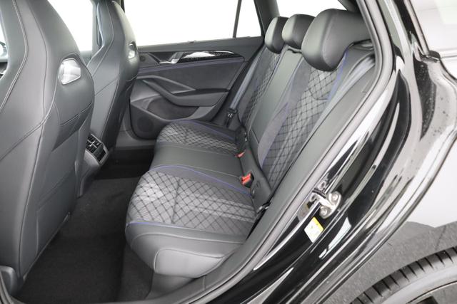 Volkswagen Passat Variant 2.0 TDI 142 kW 4Motion R-Line DSG 4M Black, AHK, HUD, Side 