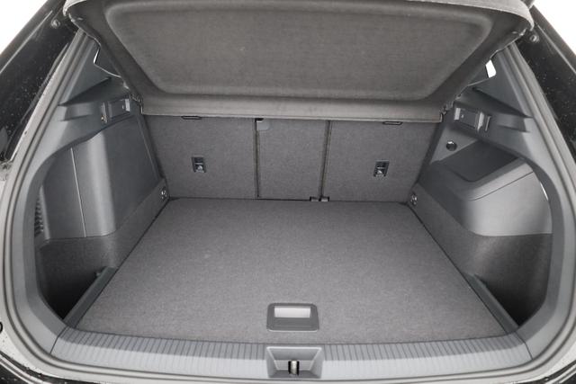 Volkswagen Tiguan 1.5 TSI eHybrid 200 kW R-Line Black, Pano, 20-Zoll, AHK, AreaView, 5-J Garantie 