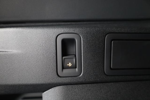 Volkswagen Tiguan 1.5 TSI eHybrid 200 kW R-Line Black, Pano, 20-Zoll, AHK, AreaView, 5-J Garantie 