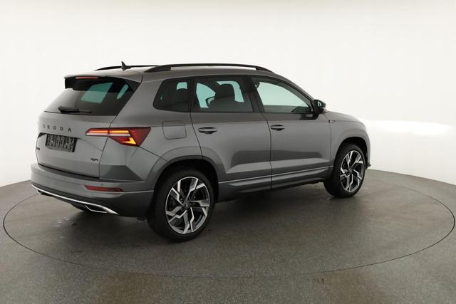 Skoda Karoq Sportline 4x4 2.0 TSI DSG Sportline, Pano, AHK, Navi, Teilleder, Side, 5 J.-Garantie 