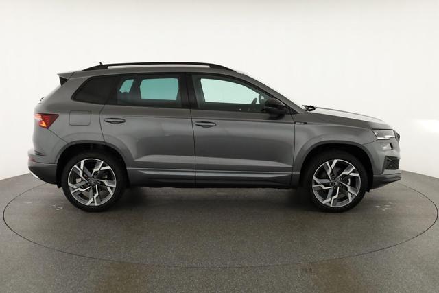 Skoda Karoq Sportline 4x4 2.0 TSI DSG Sportline, Pano, AHK, Navi, Teilleder, Side, 5 J.-Garantie 
