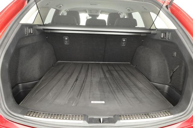 Mazda Mazda6 Kombi Sports-Line 6 2.5 Skyactiv G Sports Line, LED, Navi, Bose, AreaView 