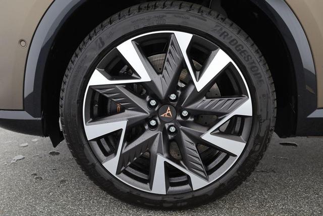Cupra Formentor VZ 2.0 TSI 245 kW 4Drive DSG 4Drive, Navi, AreaView, 19-Zoll 