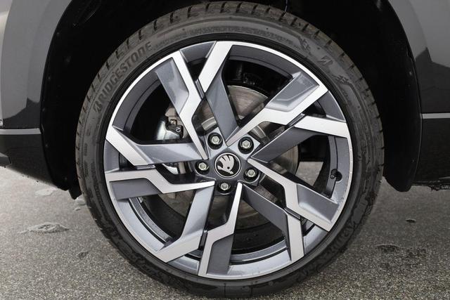 Skoda Karoq Sportline 1.5 TSI DSG Sportline, AHK, Matrix, Navi, Side, 5-J. Garantie 