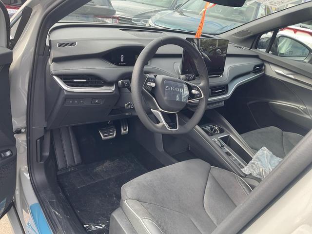 Skoda Enyaq - 60 Sportline Sportline, AHK, Wärmepumpe, Matrix, 20-Zoll