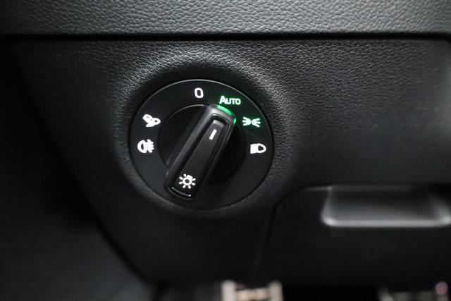 Skoda Karoq Sportline 4x4 2.0 TDI DSG Sportline, AHK, Matrix, Navi, 5-J. Garantie 