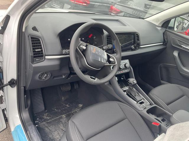 Skoda Karoq - 1.5 TSI DSG 130 Jahre, AHK, el. Klappe, Kamera, Ladeboden, Winter