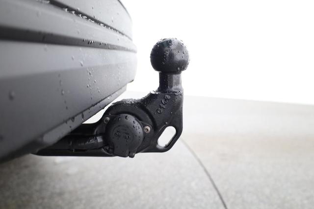 Skoda Karoq 1.5 TSI DSG 130 Jahre, AHK, el. Klappe, Kamera, Ladeboden, Winter 