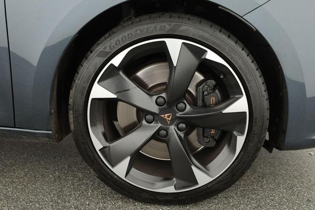Cupra Leon 2.0 TSI DSG, Navi, LED, Winter, 18-Zoll, 1. Hand 