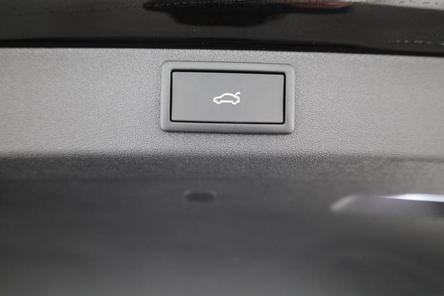 Skoda Enyaq 60 Sportline Sportline, AHK, Wärmepumpe, Matrix, 20-Zoll 