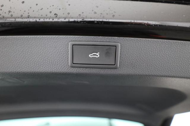 Skoda Karoq 1.5 TSI DSG 130 Jahre, AHK, el. Klappe, Kamera, Ladeboden, Winter 