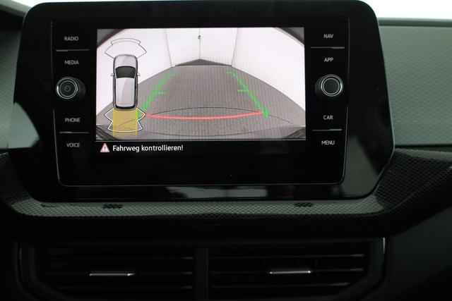 Volkswagen T-Cross 1.5 TSI 110 kW Life DSG Life, AHK, ACC, Ready2, Kamera, 17-Zoll, Winterpaket, Climatronic 