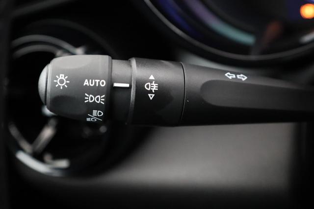 Alfa Romeo Junior Ibrida 1.2 VGT 48V-Hybrid (100kW) Speciale Speciale, 18-Zoll, Kamera, el. Klappe, Sitzheizung 