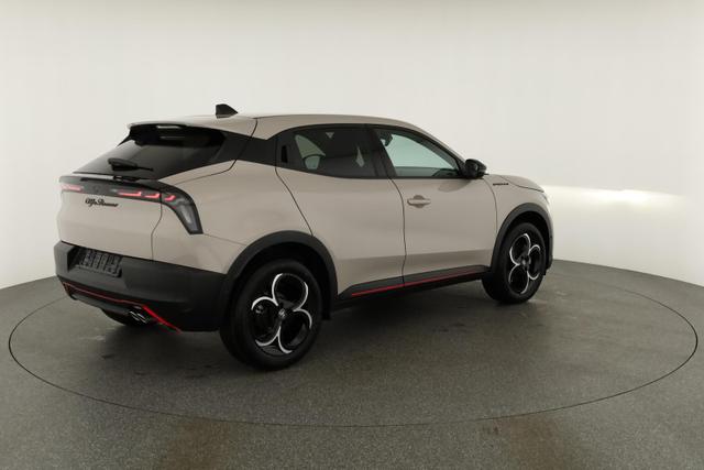 Alfa Romeo Junior Ibrida 1.2 VGT 48V-Hybrid (100kW) Speciale Speciale, 18-Zoll, Kamera, el. Klappe, Sitzheizung 
