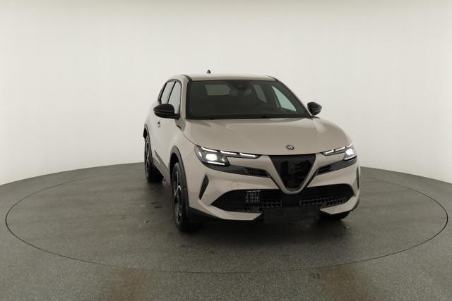 Alfa Romeo Junior Ibrida 1.2 VGT 48V-Hybrid (100kW) Speciale Speciale, 18-Zoll, Kamera, el. Klappe, Sitzheizung 