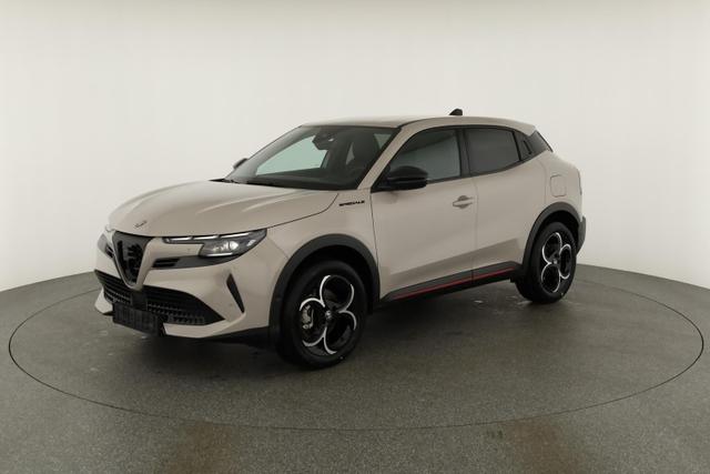 Alfa Romeo Junior Ibrida 1.2 VGT 48V-Hybrid (100kW) Speciale Speciale, 18-Zoll, Kamera, el. Klappe, Sitzheizung 