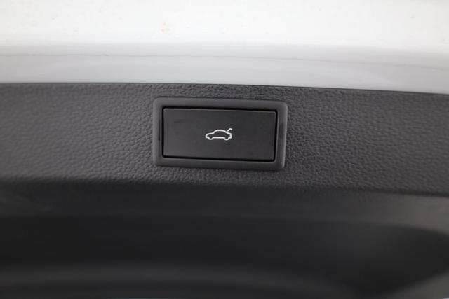 Skoda Karoq Sportline 4x4 2.0 TDI DSG Sportline, AHK, Matrix, Navi, 5-J. Garantie 