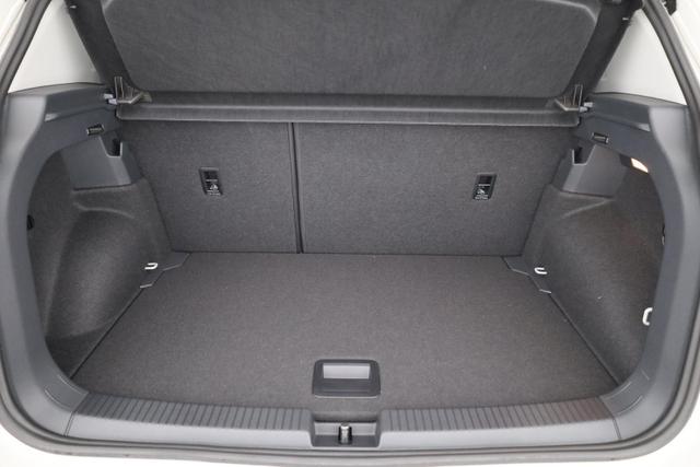 Volkswagen T-Cross 1.0 TSI 85 kW Life Life, AHK, ACC, Kamera, 17-Zoll, Winterpaket, Climatronic 