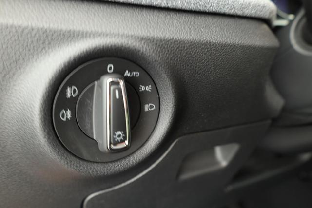 Skoda Kamiq Selection 1.0 TSI Selection, Matrix, Kamera, 17-Zoll, 1. Hand 