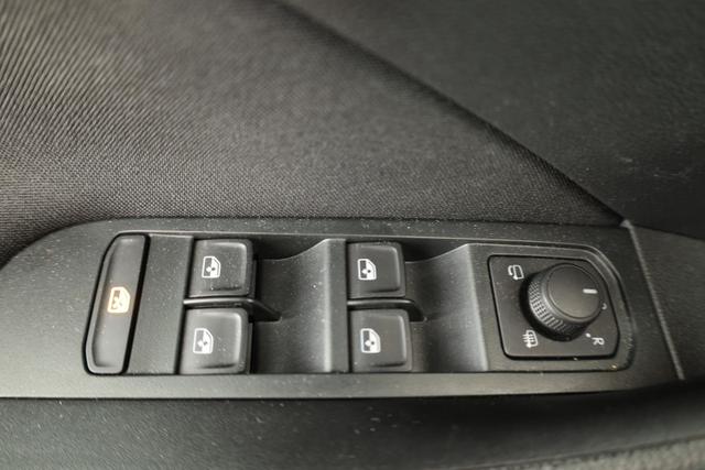 Skoda Kamiq Selection 1.0 TSI Selection, Matrix, Kamera, 17-Zoll, 1. Hand 