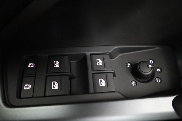 Audi Q3 Sportback 40 TDI quattro S line qu S-LINE, AHK, Optik schwarz, Navi, Kamera, el. Klappe, 4-J. Garantie 