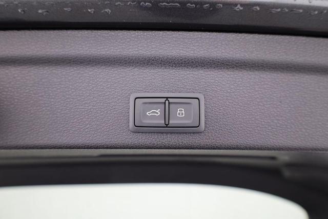 Audi Q3 Sportback 40 TDI quattro S line qu S-LINE, AHK, Optik schwarz, Navi, Kamera, el. Klappe, 4-J. Garantie 