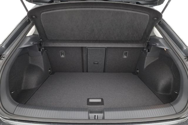 Volkswagen T-Roc Life 1.5 TSI DSG, LED, Kamera, Parklenk, Winter, 17-Zoll 