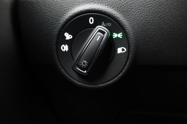 Volkswagen T-Roc R-Line 1.5 TSI DSG R-LINE, Navi, Kamera, LED, Winter, EasyOpen 