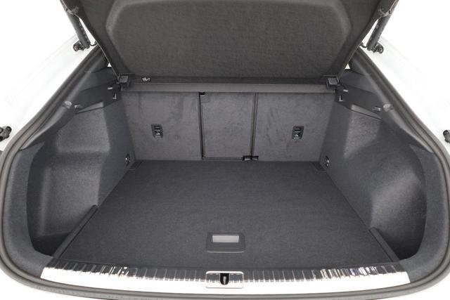 Audi Q3 Sportback 40 TDI quattro S line qu S-LINE, AHK, 19-Zoll, Optik schwarz, Navi, Kamera, el. Klappe 