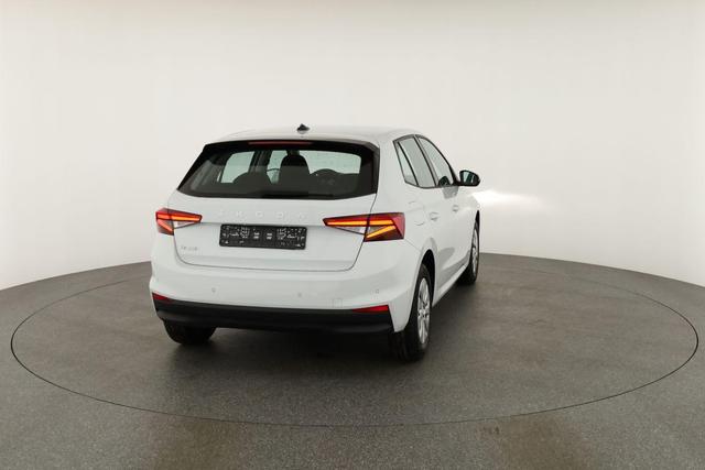 Skoda Fabia Selection 1.0 TSI Selection, AHK, Tempomat, Ladeboden, Park, Winterpaket, SmartLink, 4-J Garantie 