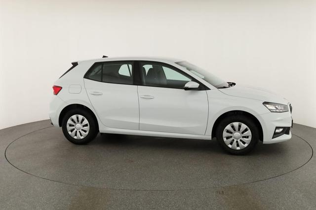 Skoda Fabia Selection 1.0 TSI Selection, AHK, Tempomat, Ladeboden, Park, Winterpaket, SmartLink, 4-J Garantie 