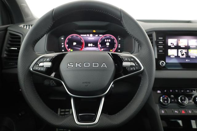 Skoda Karoq Sportline 1.5 TSI DSG Sportline, AHK, Pano, Matrix, Navi, Side, 5-J. Garantie 