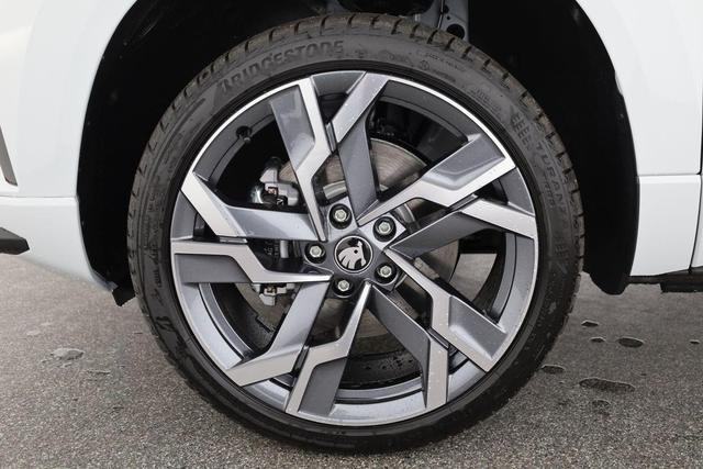Skoda Karoq Sportline 1.5 TSI DSG Sportline, AHK, Pano, Matrix, Navi, Side, 5-J. Garantie 