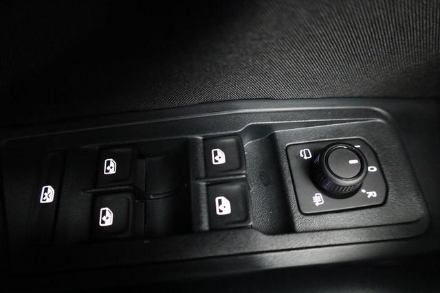 Volkswagen T-Roc Life 1.5 TSI DSG, LED, AHK, Kamera, Parklenk, Winter 