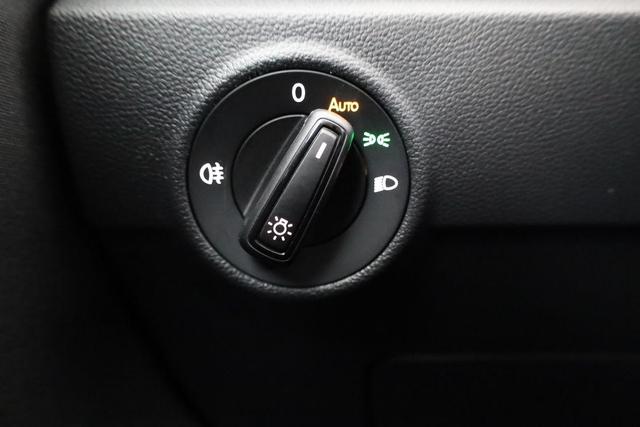 Volkswagen T-Roc Life 1.5 TSI DSG, LED, AHK, Kamera, Parklenk, Winter 