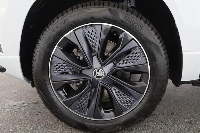 Skoda Karoq Sportline 4x4 2.0 TDI DSG Sportline, Pano, AHK, Matrix, Navi, 5-J. Garantie 