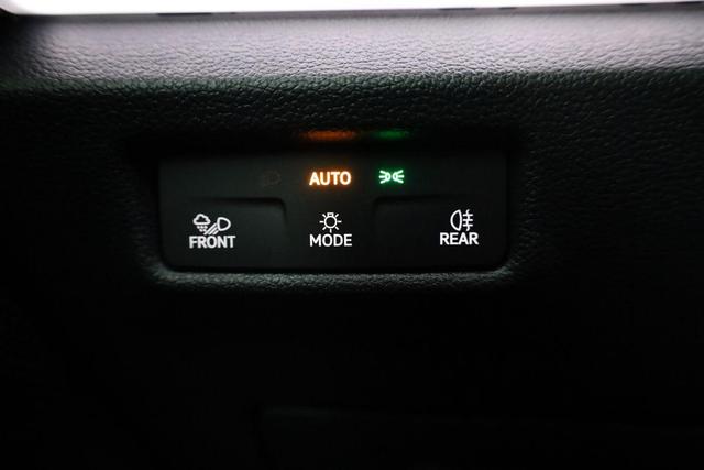 Volkswagen Tiguan 1.5 TSI eHybrid 150 kW Life DSG Life, AHK, IQ.Light, Navi, ParkAssist 