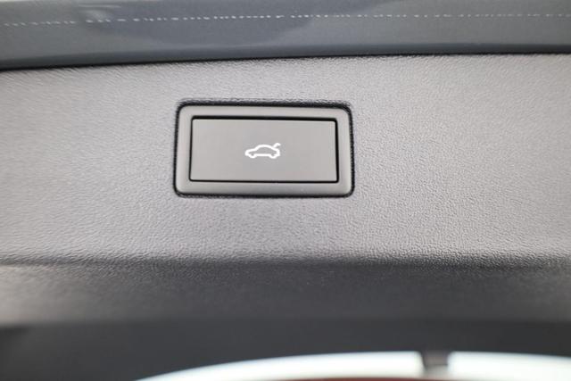 Volkswagen Tiguan 1.5 TSI eHybrid 150 kW Life DSG Life, AHK, IQ.Light, Navi, ParkAssist 