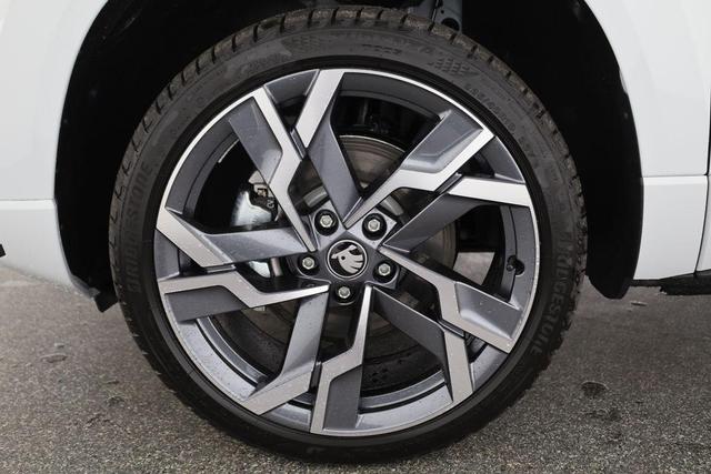 Skoda Karoq Sportline 2.0 TDI DSG Sportline, Pano, AHK, Matrix, Teilleder, 5 J.-Garantie 