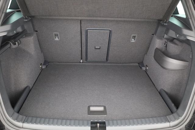 Skoda Karoq Sportline 4x4 2.0 TDI DSG Sportline, AHK, Matrix, Navi, 5-J. Garantie 