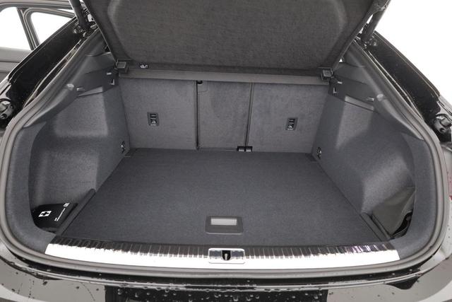 Audi Q3 Sportback 40 TDI quattro S line qu S-LINE, AHK, Optik schwarz, Navi, Kamera, el. Klappe, 4-J. Garantie 