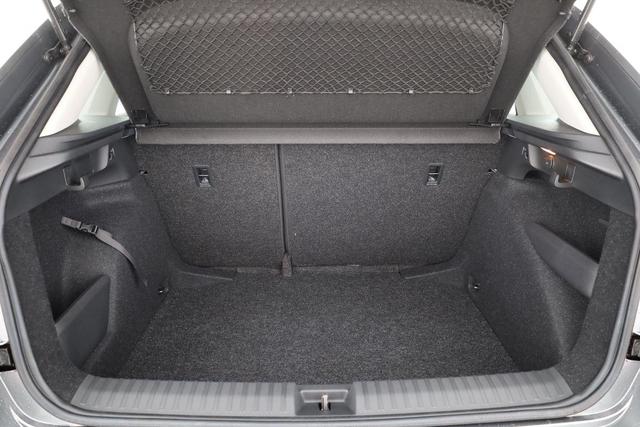 Skoda Kamiq 1.0 TSI 130 Jahre, Kamera, Winter, 16-Zoll, sofort 