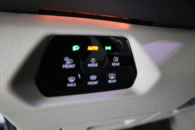 Volkswagen T7 Multivan TDI DSG Edition KÜ, Pano, AHK, IQ.Light, 18-Zoll, el. Türen 