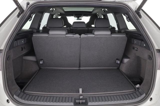 Skoda Kodiaq 2.0 TSI 195 kW 4x4 RS DSG 4x4, 7-Sitzer, Pano, AHK, Canton, HuD, 5-J Garantie 