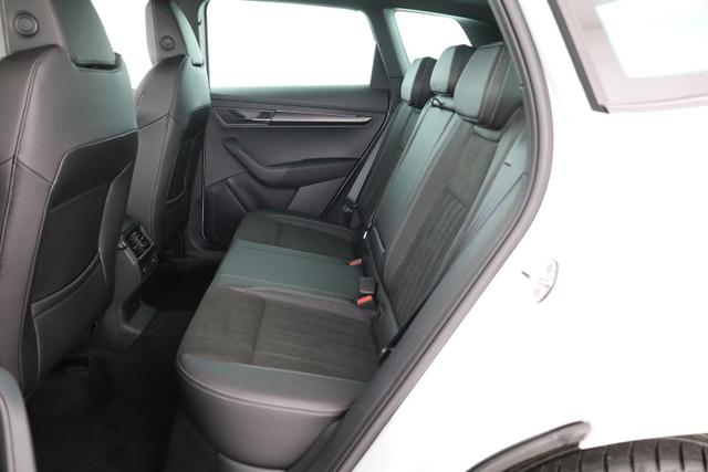 Skoda Karoq Sportline 4x4 2.0 TDI DSG Sportline, Matrix, Teilleder, Navi, Side, 5-J. Garantie 