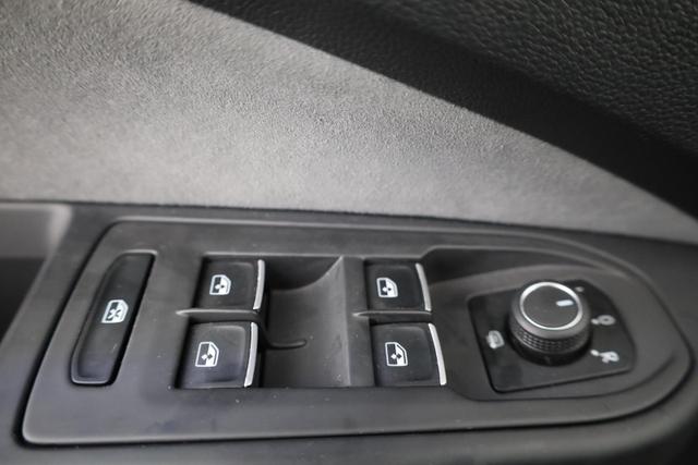Volkswagen Golf R-Line eTSI VIII 1.5 DSG R-LINE, Navi, 17-Zoll, LED 