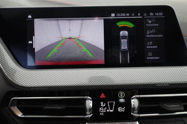 BMW 1er 118 i Sport Line M Line, AHK, LED, Navi, Kamera, virtualCockpit 
