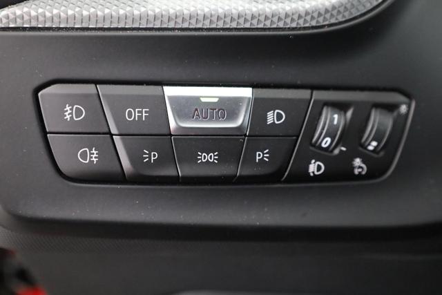 BMW 1er 118 i Sport Line M Line, AHK, LED, Navi, Kamera, virtualCockpit 