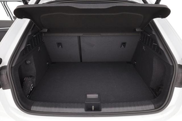 Audi S3 2.0 TFSI quattro Sportback quattro, Pano, 19-Zoll, Matrix, Optik schwarz, Kamera, el. Klappe, 4-J Garantie 