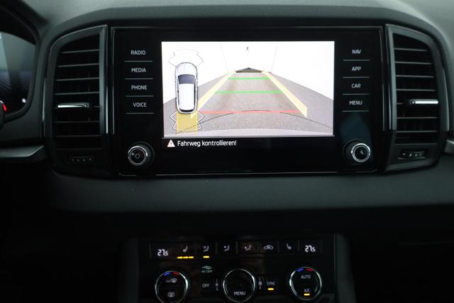 Skoda Karoq Selection 1.5 TSI DSG Selection, AHK, Kamera, Winter, 5-J Garantie 